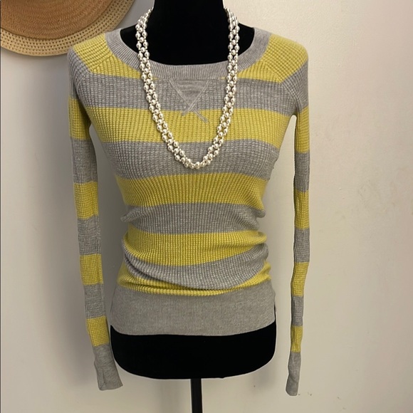 American Eagle Outfitters | Yellow and Gray Striped Crew Neck Sweater Size XS - Picture 2 of 6